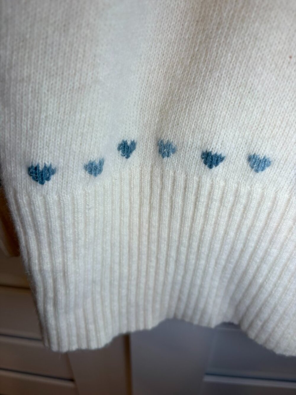 Vintage Made in Italy Wool Angora Bunny Heart Mock Neck Cottagecore Sweater S - Picture 6 of 13